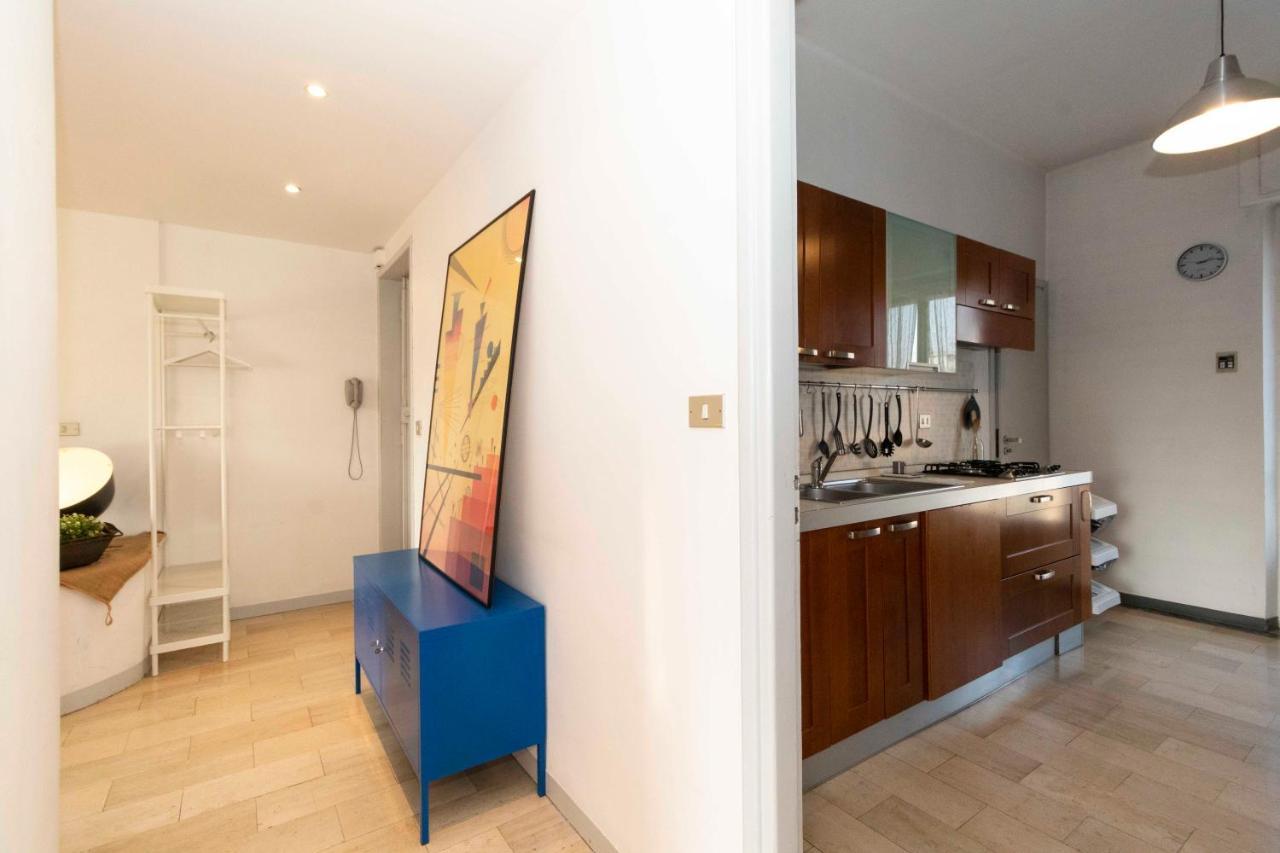 Lungo Po Riverview Apartment Turin