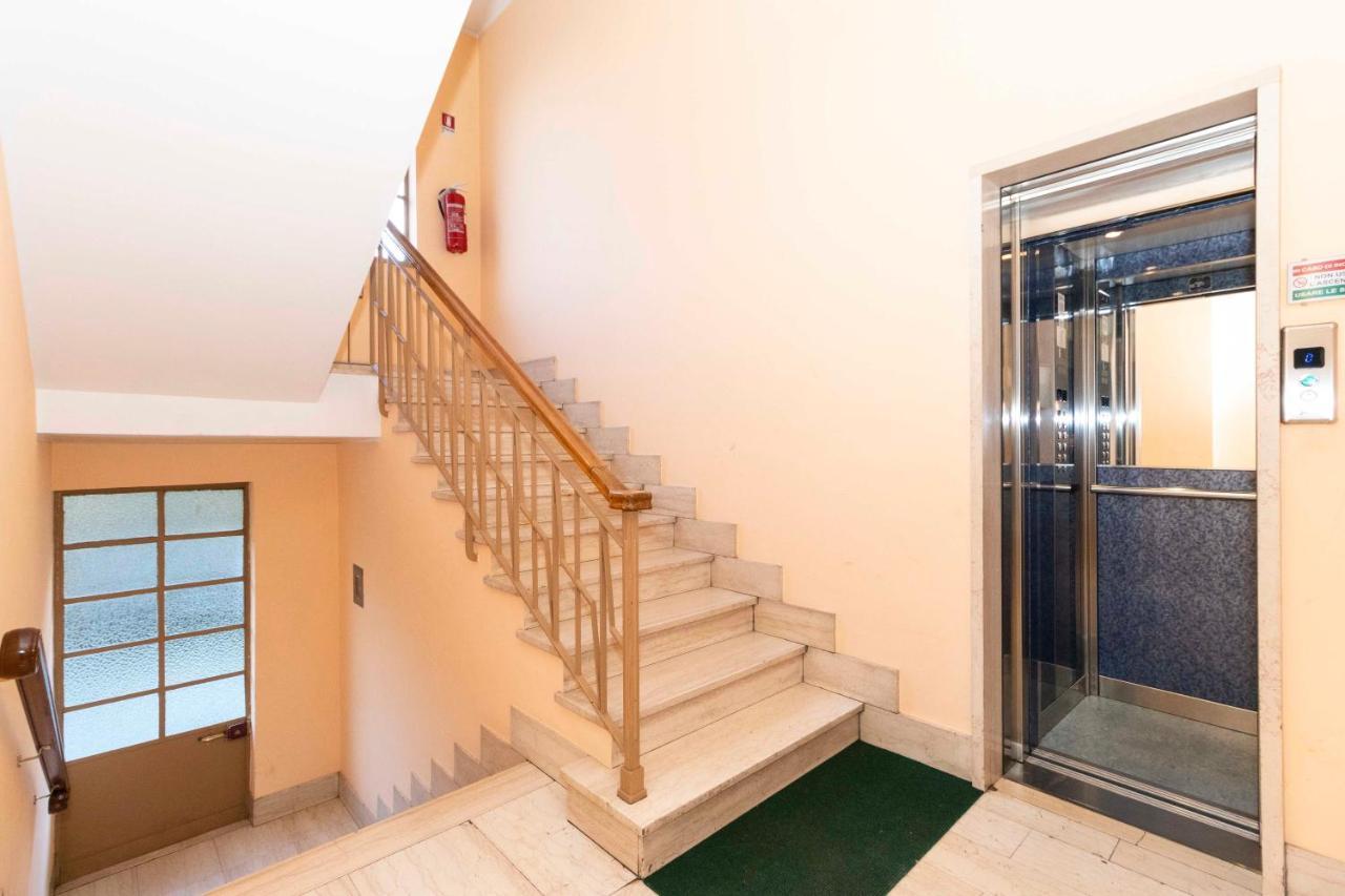 Lungo Po Riverview Apartment *